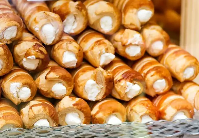 Como fazer cannoli