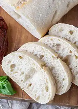 Fermento - Pão preparado com fermento biológico.